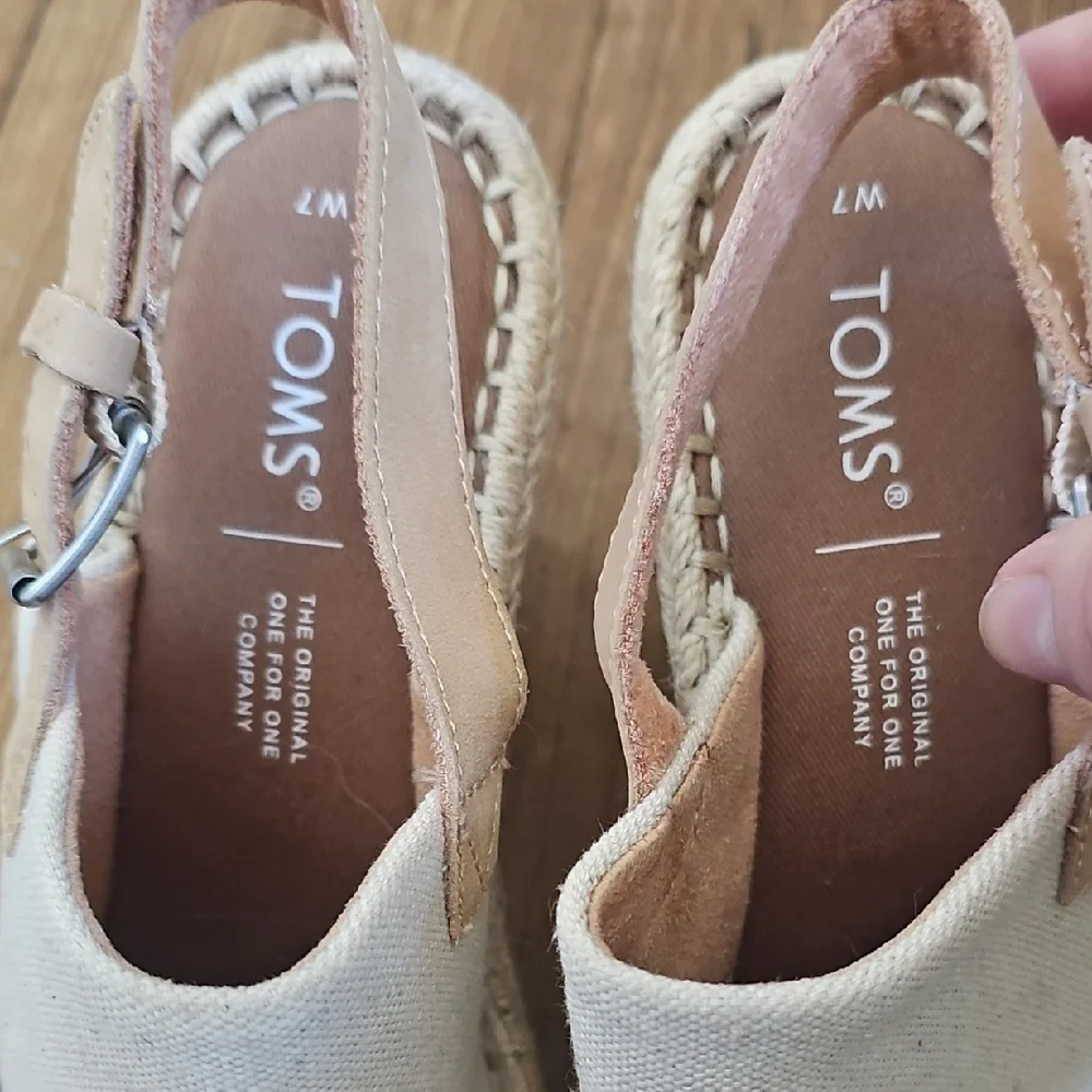 Toms Cream Espadrilles, Monica Wedge Sandal - Picture 3 of 9